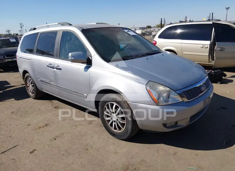 2011 KIA Sedona фото