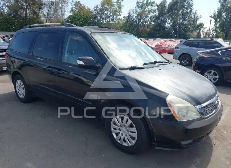 2011 KIA Sedona photo