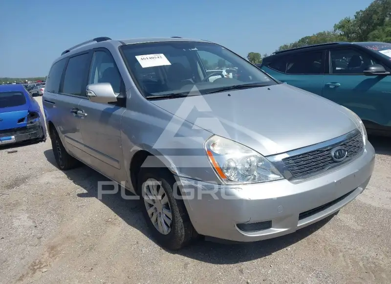 2011 KIA Sedona фото