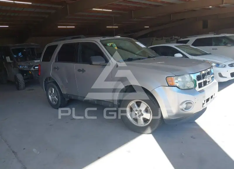 2011 Ford ESCAPE photo