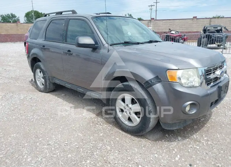 2011 Ford ESCAPE photo