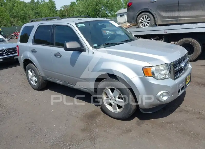 2011 Ford ESCAPE photo