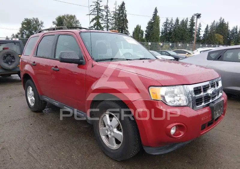 2011 Ford ESCAPE photo