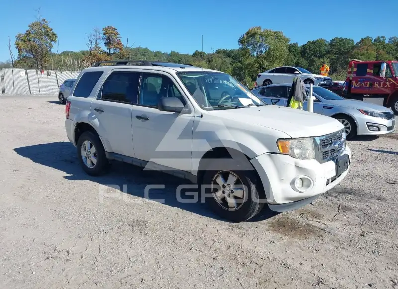 2011 Ford ESCAPE photo