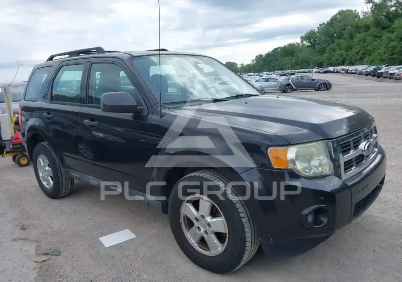 2011 Ford ESCAPE photo