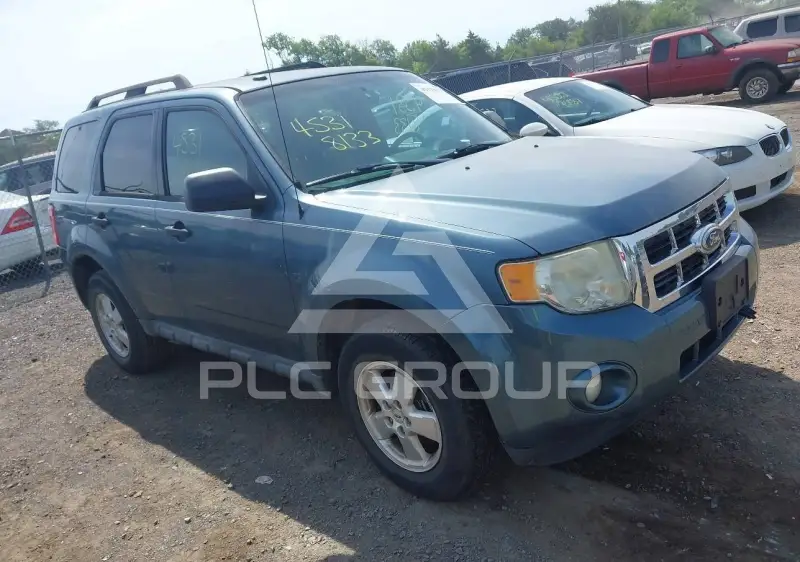 2011 Ford ESCAPE photo