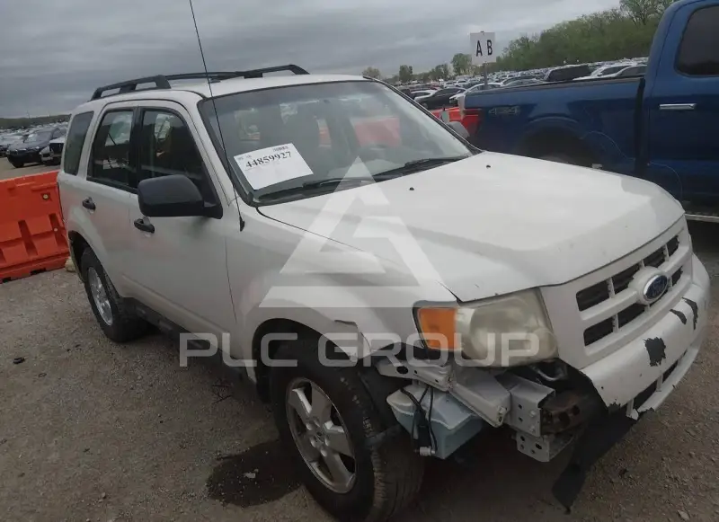 2011 Ford ESCAPE photo
