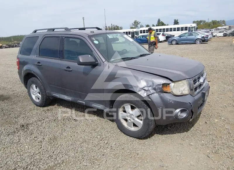 2011 Ford ESCAPE photo