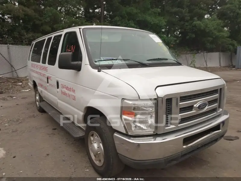 2011 Ford E-350 фото