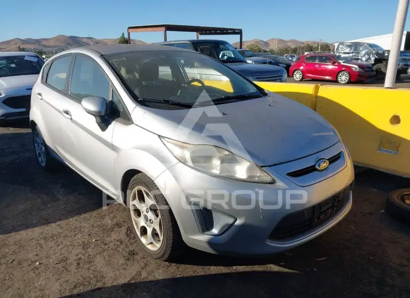 2011 Ford FIESTA photo