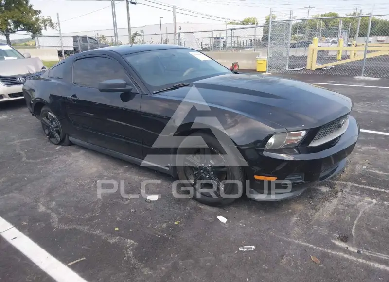 2011 Ford MUSTANG photo