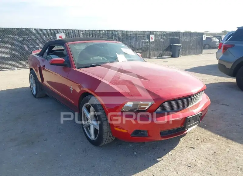 2011 Ford MUSTANG photo
