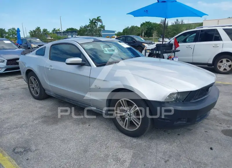 2011 Ford MUSTANG фото