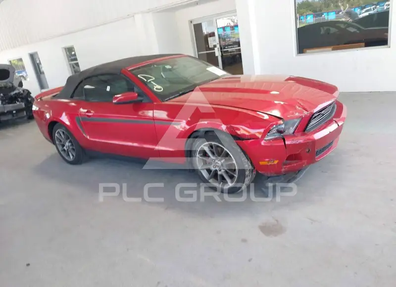 2011 Ford MUSTANG photo