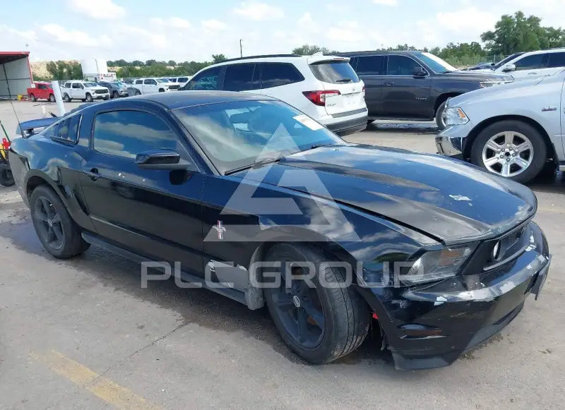 2011 Ford MUSTANG фото