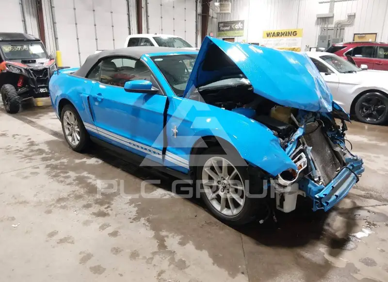 2011 Ford MUSTANG фото