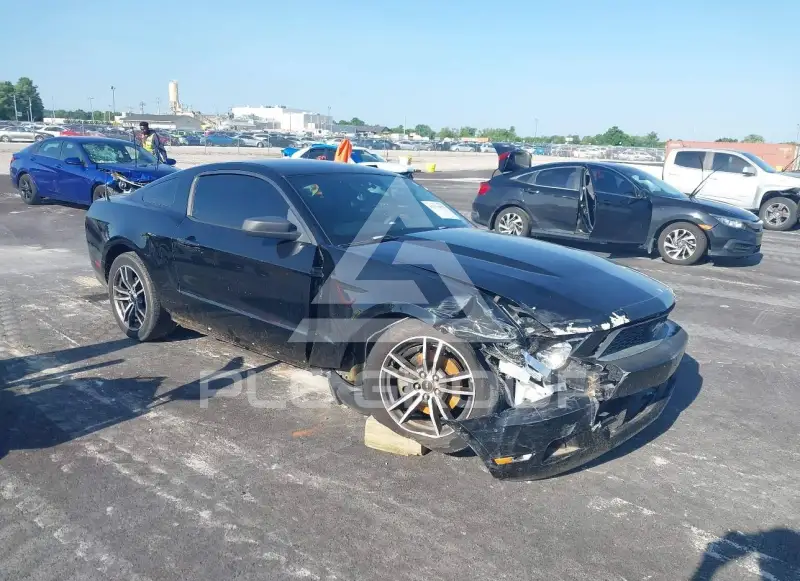 2011 Ford MUSTANG фото