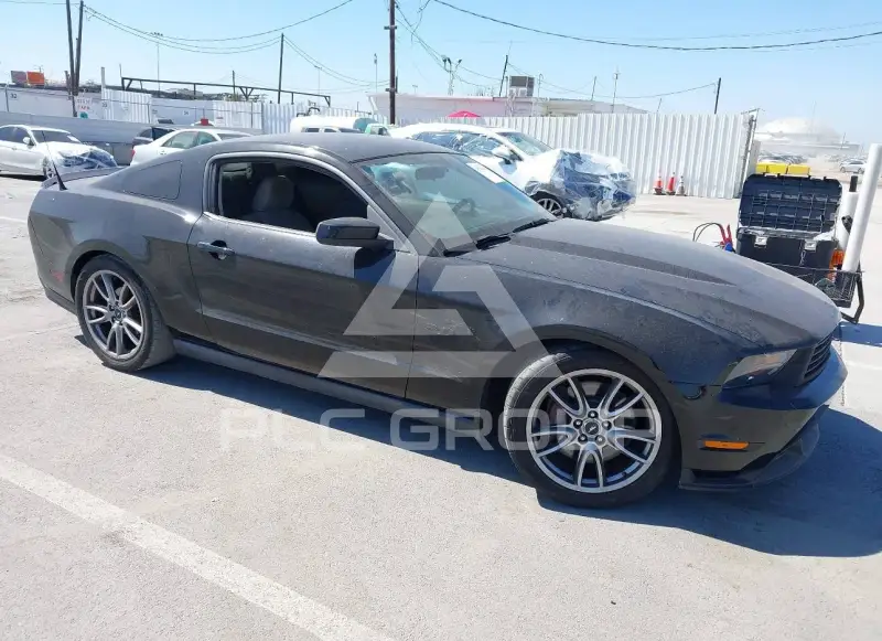 2011 Ford MUSTANG фото