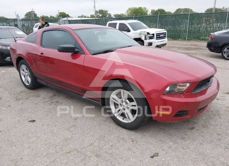 2011 Ford MUSTANG photo