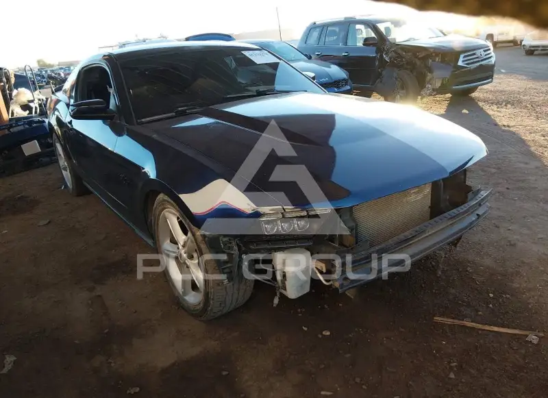 2011 Ford MUSTANG photo