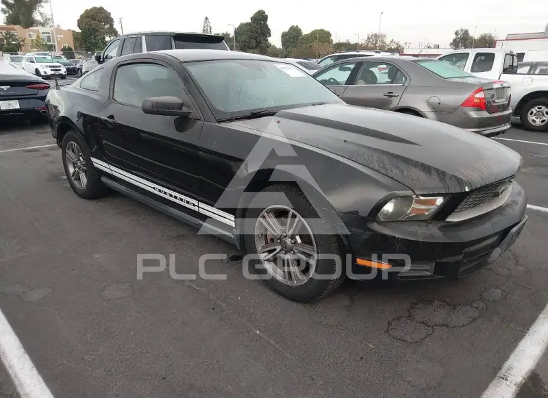 2011 Ford MUSTANG photo