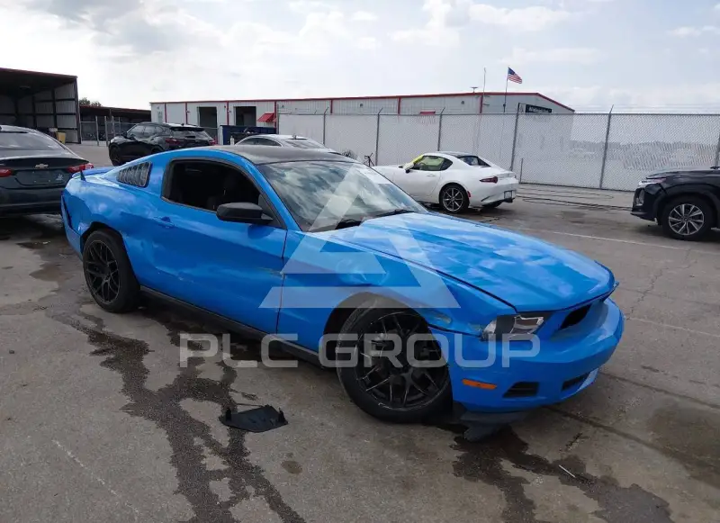 2011 Ford MUSTANG photo