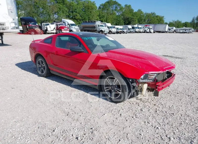 2011 Ford MUSTANG photo