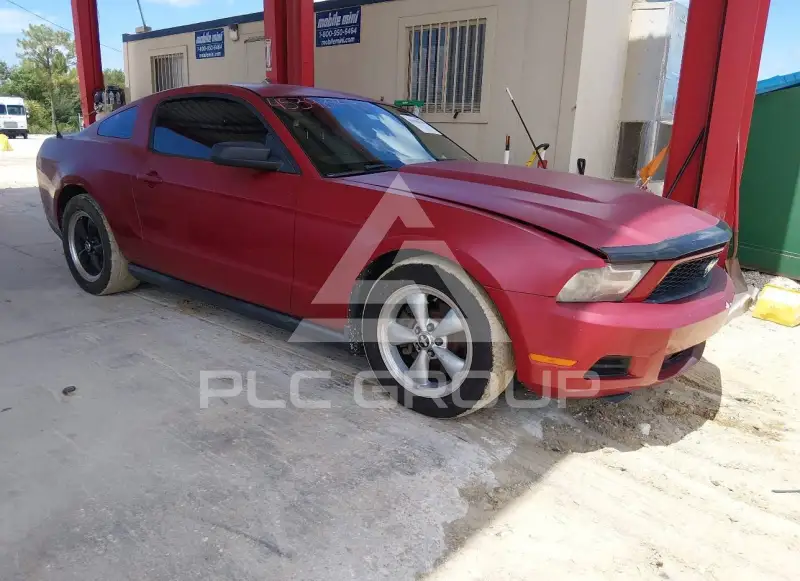 2011 Ford MUSTANG photo