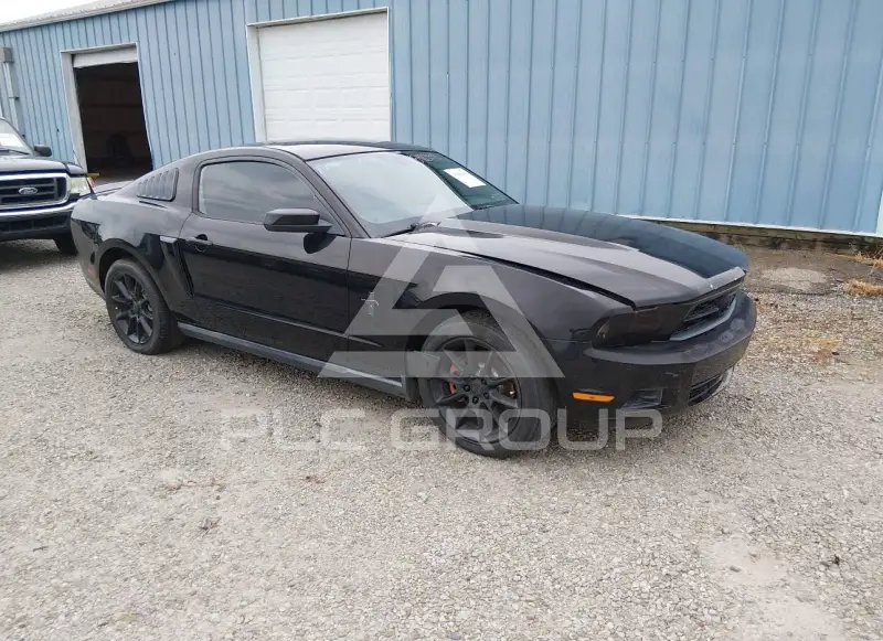 2011 Ford MUSTANG фото
