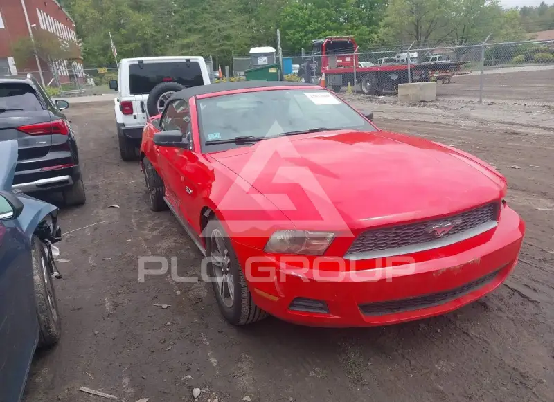 2011 Ford MUSTANG фото