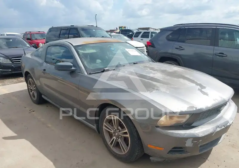 2011 Ford MUSTANG фото