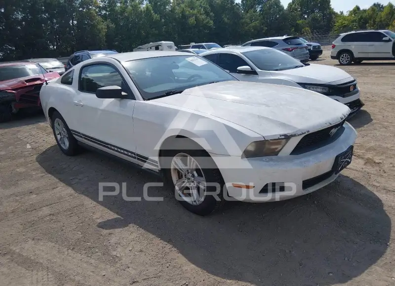 2011 Ford MUSTANG фото