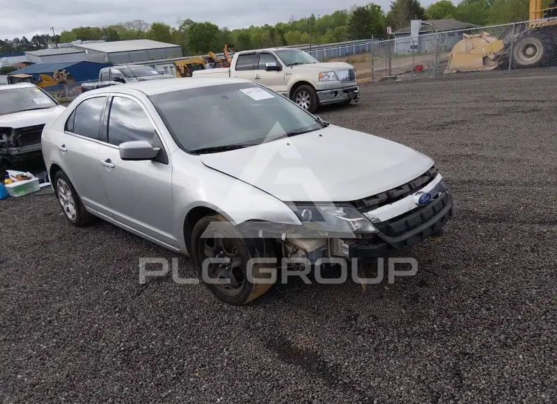2011 Ford FUSION фото