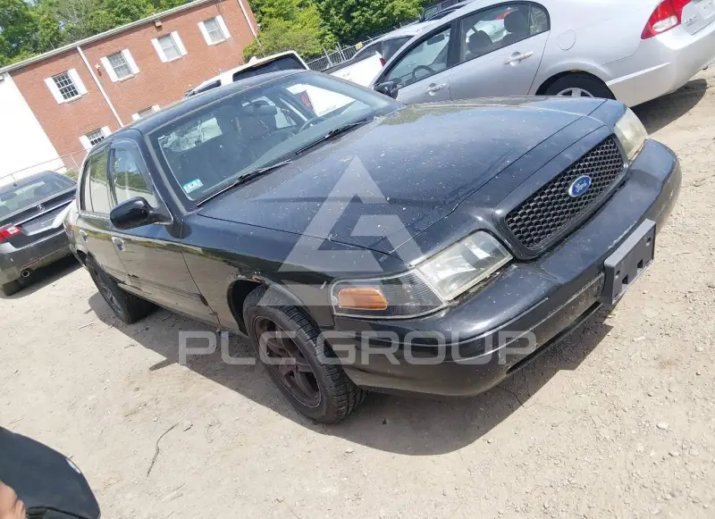 2011 Ford CROWN photo