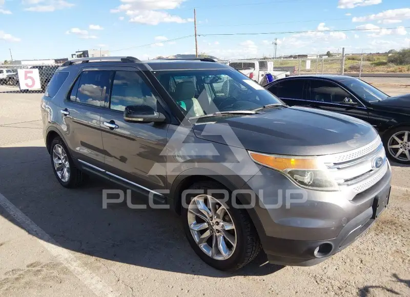 2011 Ford EXPLORER photo