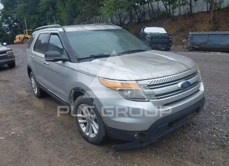 2011 Ford EXPLORER photo