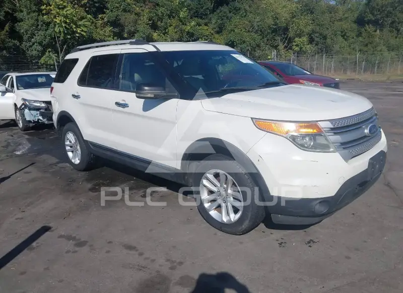 2011 Ford EXPLORER photo