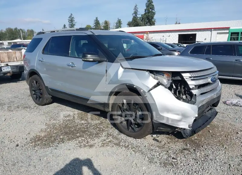 2011 Ford EXPLORER photo