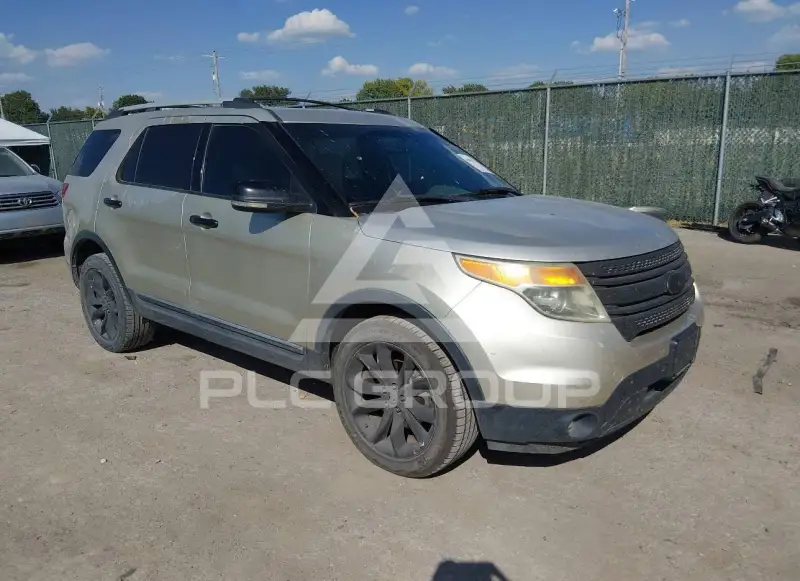 2011 Ford EXPLORER photo