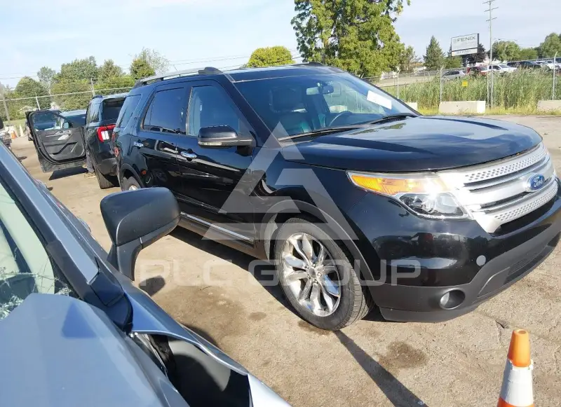 2011 Ford EXPLORER photo