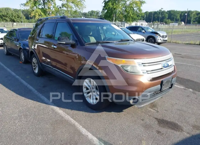 2011 Ford EXPLORER photo