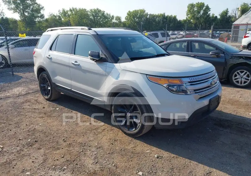 2011 Ford EXPLORER photo