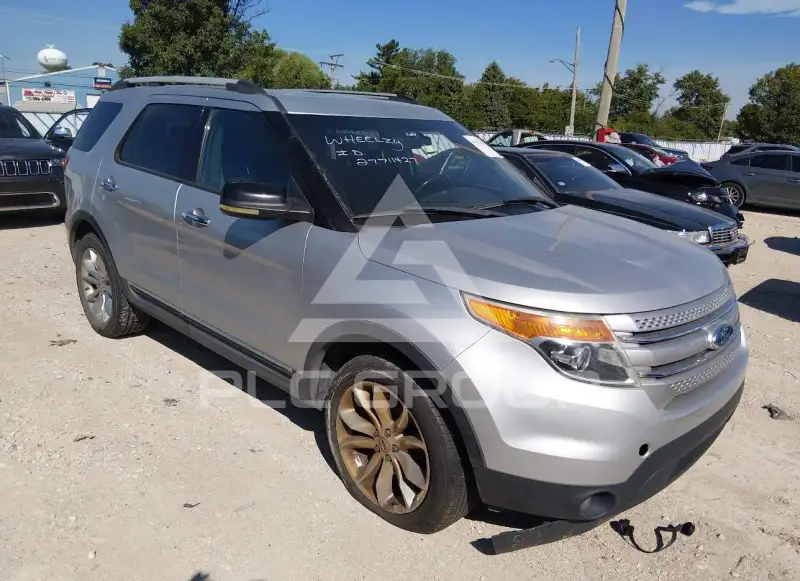2011 Ford EXPLORER photo