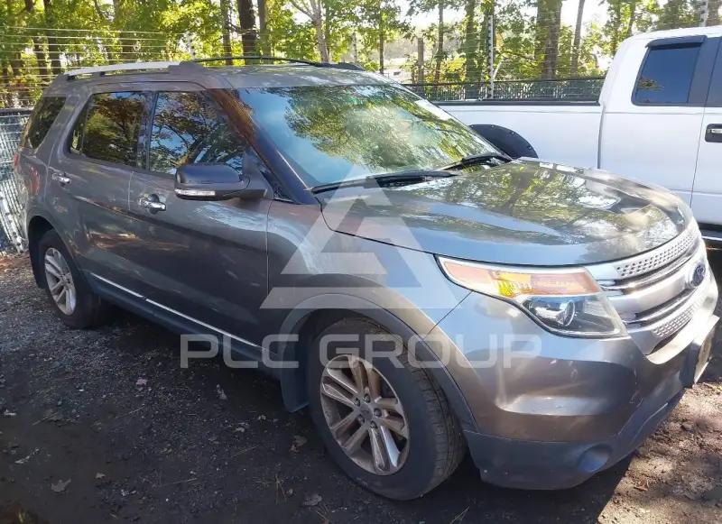 2011 Ford EXPLORER photo