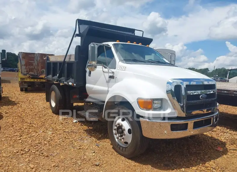 2011 Ford F-750 photo