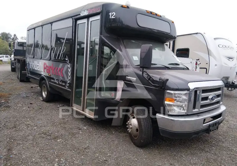 2011 Ford E-350 photo