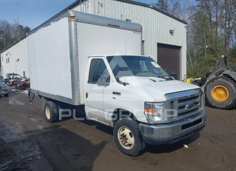 2011 Ford E-350 фото