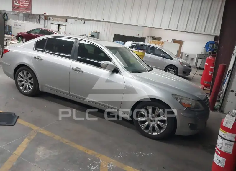 2011 Hyundai Genesis фото