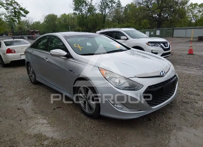 2011 Hyundai Sonata photo