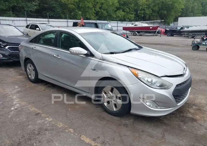 2011 Hyundai Sonata photo